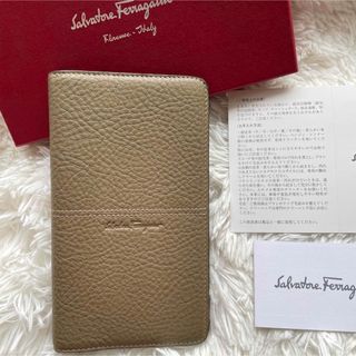 サルヴァトーレフェラガモ(Salvatore Ferragamo)の未使用　サルバトーレフェラガモ　レザー　手帳カバー　ユニセックス(手帳)