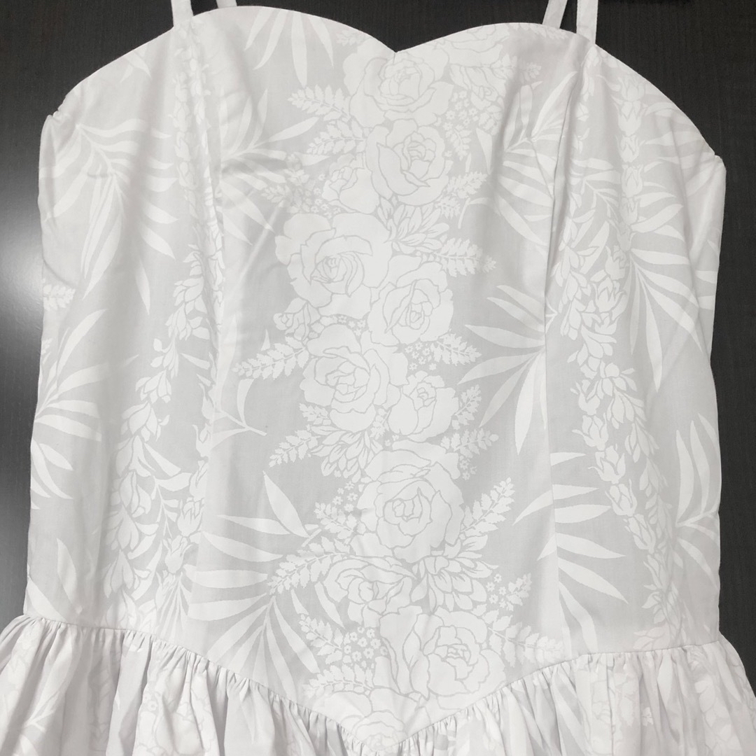 CC Fashions ハワイアンドレス ワンピース 白 フラダンス 衣装 レディースのワンピース(ロングワンピース/マキシワンピース)の商品写真