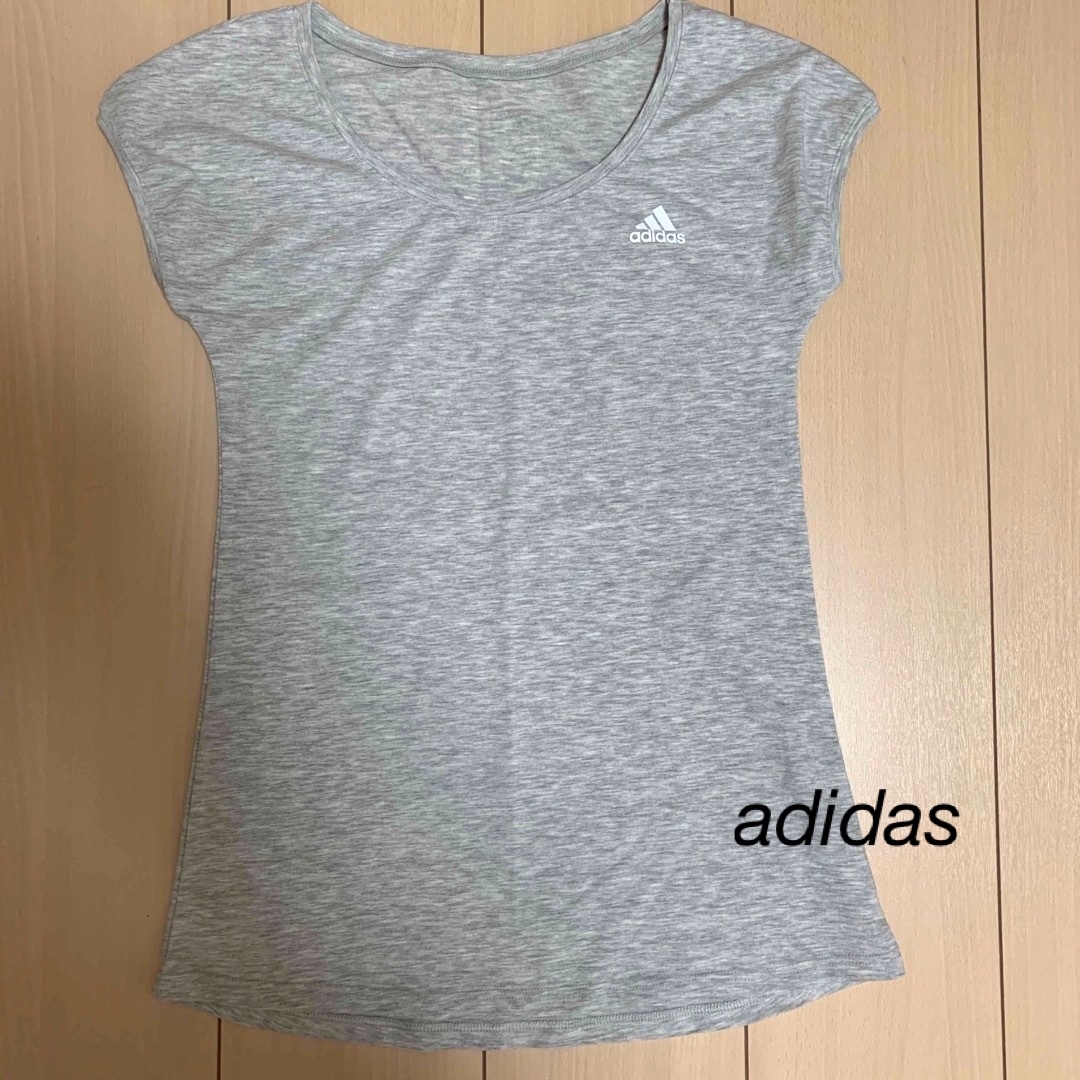 adidas(アディダス)のadidas フレンチスリーブTシャツ　M レディースのトップス(Tシャツ(半袖/袖なし))の商品写真