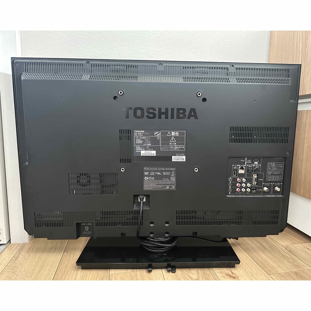 東芝(トウシバ)の東芝 TOSHIBA REGZA レグザ32型 液晶 カラー テレビ スマホ/家電/カメラのテレビ/映像機器(テレビ)の商品写真