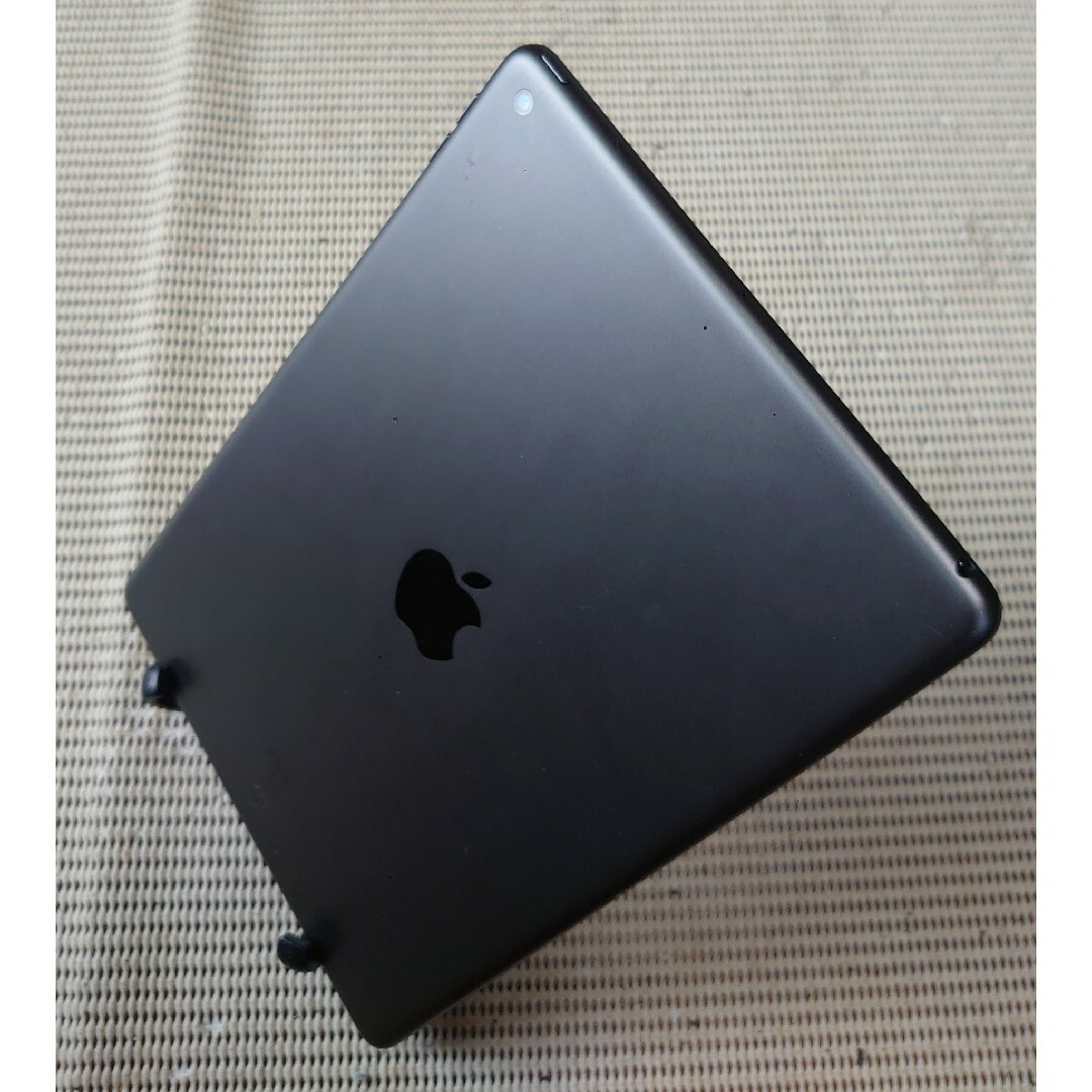 LMF3M 完動品iPad第7世代(A2197)本体32GBグレイ送料込