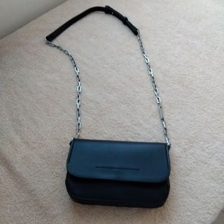 Calvin Klein - CaIvin Klein ミニショルダーバック ほぼ未使用の通販