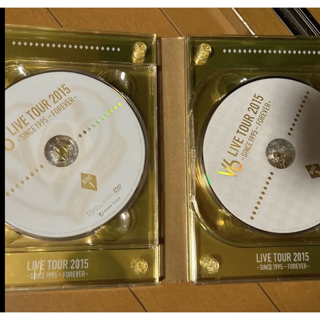 V6 LIVE TOUR 2015&2013 エンタメ/ホビーのDVD/ブルーレイ(ミュージック)の商品写真