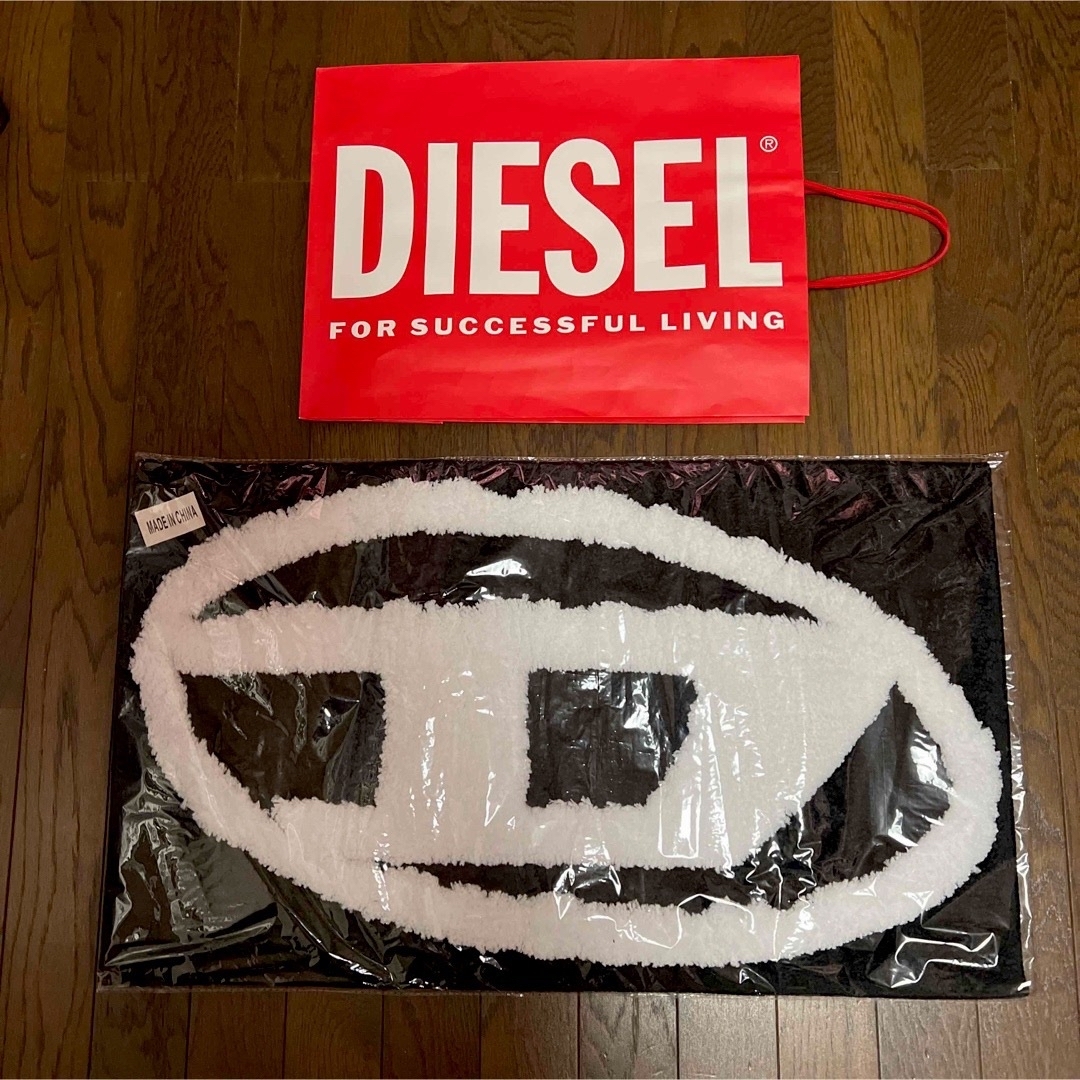 【新品】DIESEL ルームマット ラグ  Dロゴ ノベルティ 非売品 入手困難 1