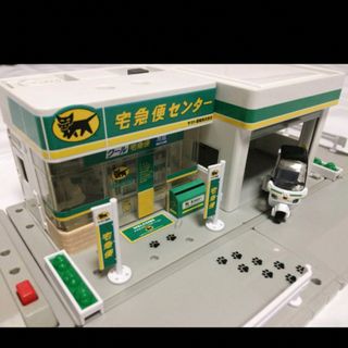 トミカタウン/オリジナル/ヤマト宅急便配送センター/非売品トミカ車両3台+バイク