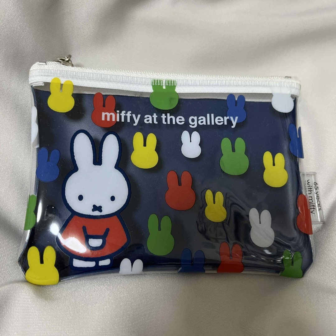 miffy(ミッフィー)のミッフィー  クリアポーチ　ポーチ レディースのファッション小物(ポーチ)の商品写真