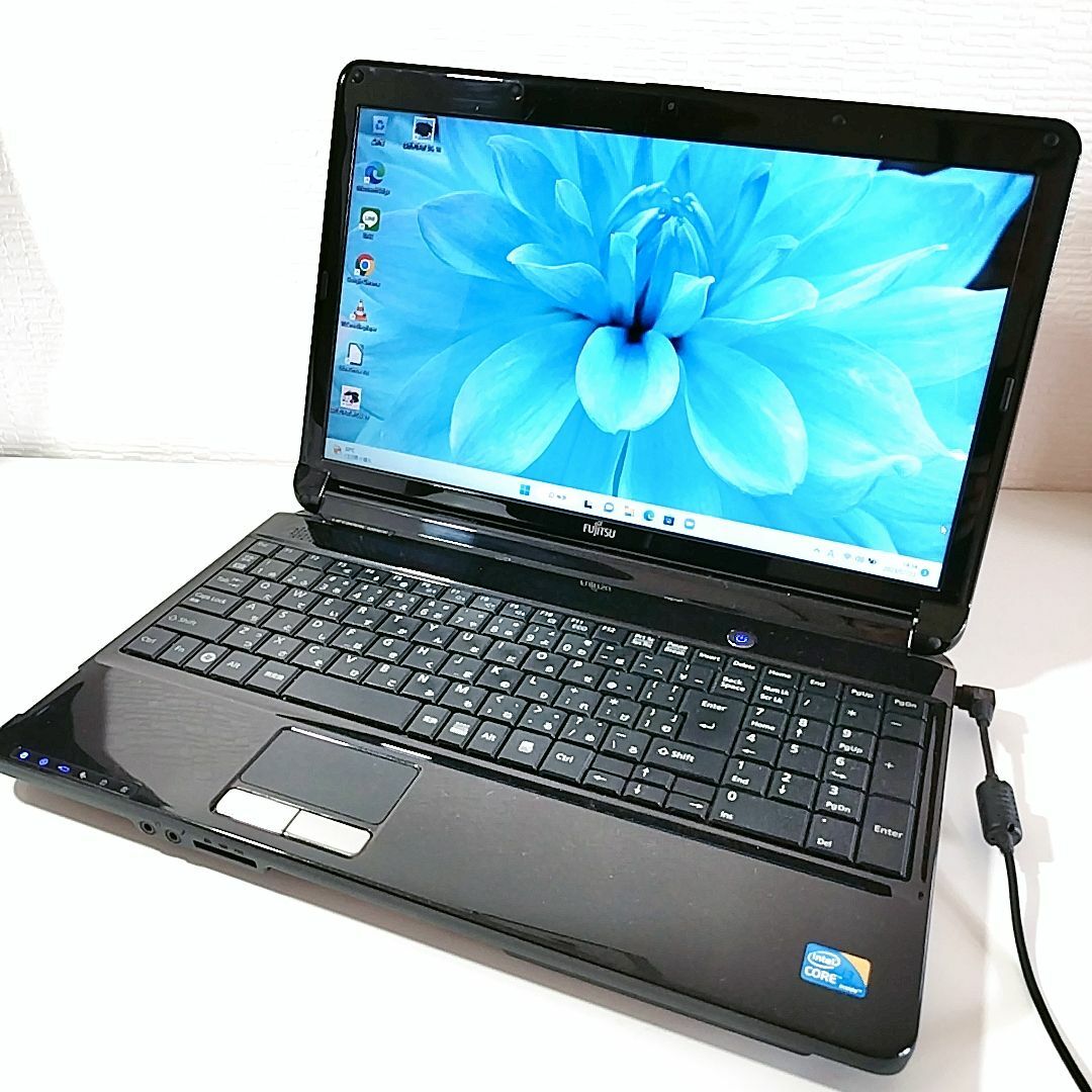 富士通 LIFEBOOK /i3/SSD256/Win11/カメラ/DVD-