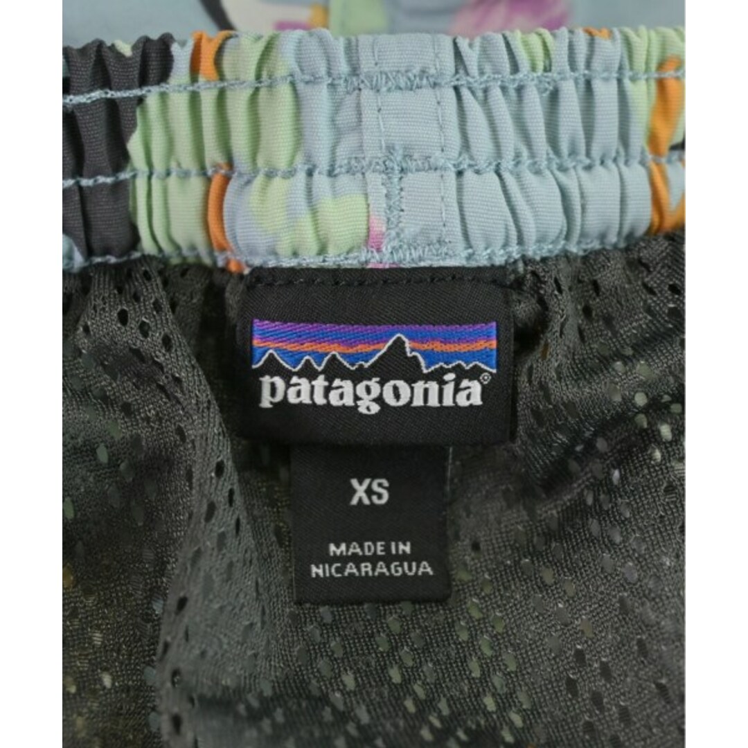 patagonia(パタゴニア)のpatagonia パタゴニア ショートパンツ XS 水色x緑xピンク等(総柄) 【古着】【中古】 メンズのパンツ(ショートパンツ)の商品写真