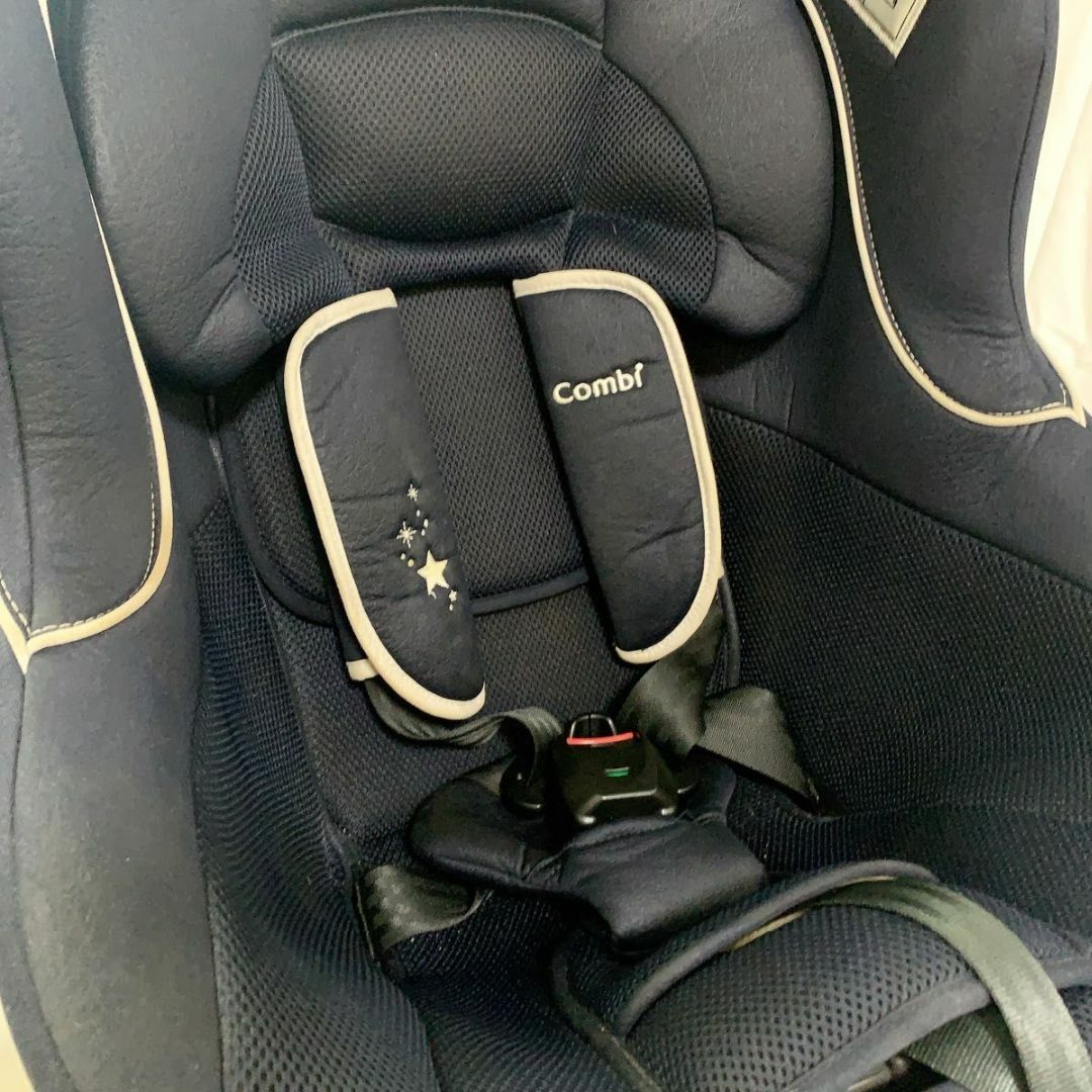 良品 Combi クルムーヴ ISOFIX シンプライト チャイルドシート-