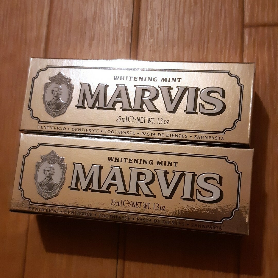 MARVIS(マービス)の新品 MARVIS ホワイト・ミント歯磨き粉 コスメ/美容のオーラルケア(歯磨き粉)の商品写真