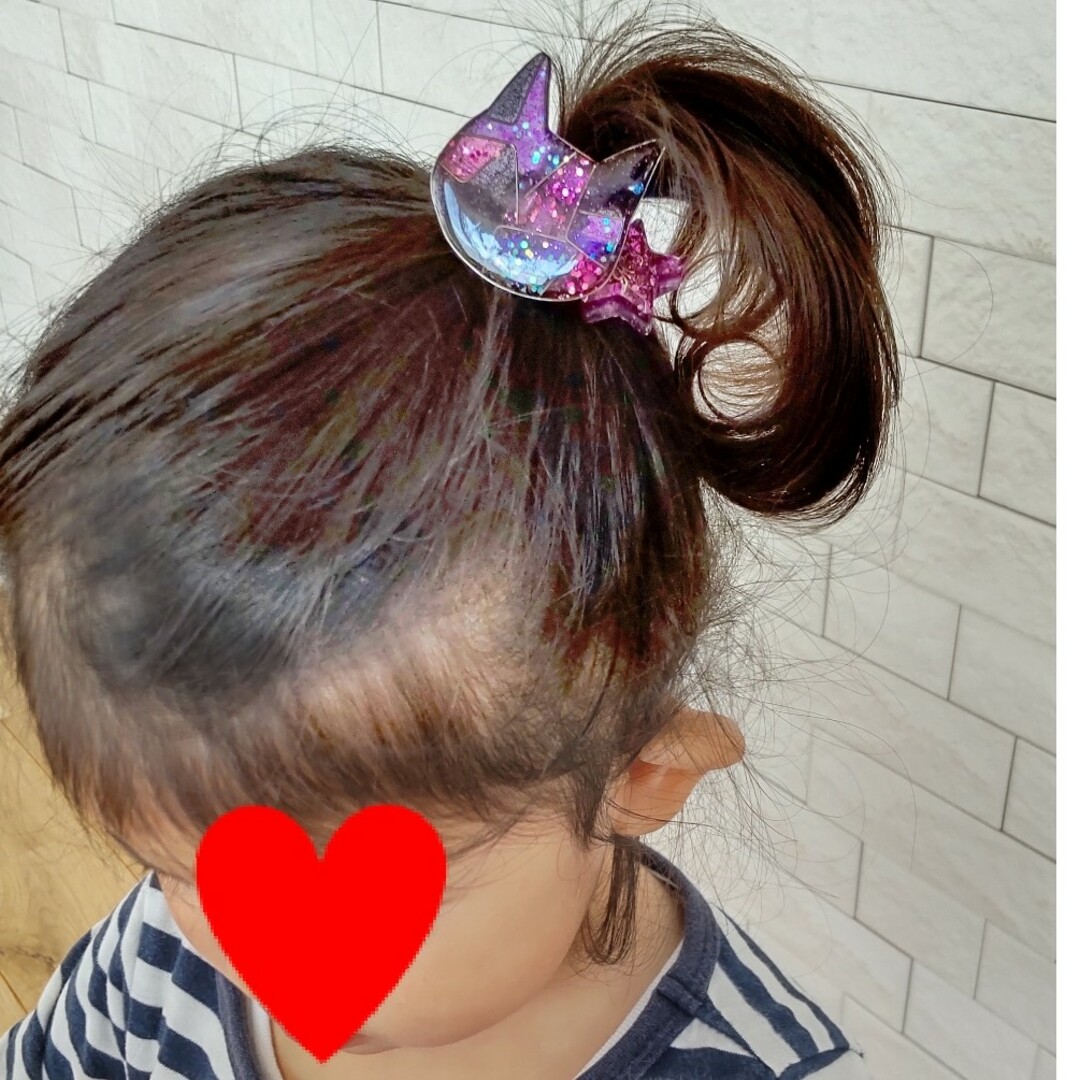 ヘアゴム　猫　レジン ハンドメイドのアクセサリー(ヘアアクセサリー)の商品写真