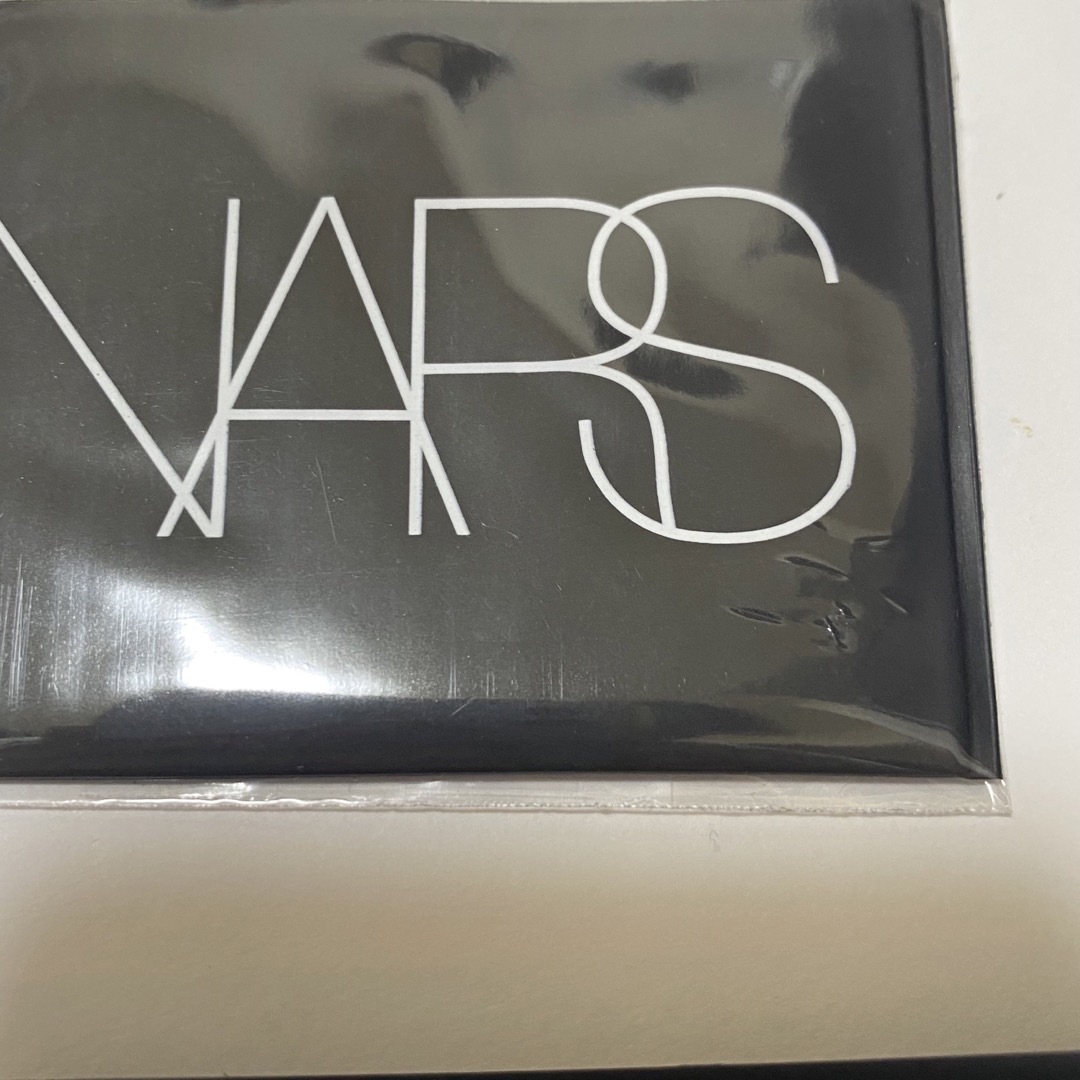 新品未使用　NARS  ライトリフレクティングセッティングパウダー プレスト N