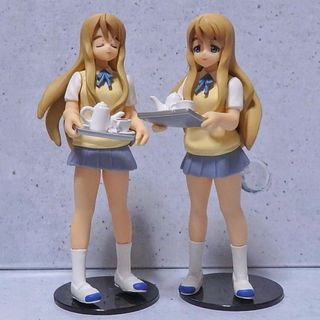 タカラトミー(Takara Tomy)の琴吹紬　夏服版フィギュア２タイプ（「けいおん！」）(アニメ/ゲーム)