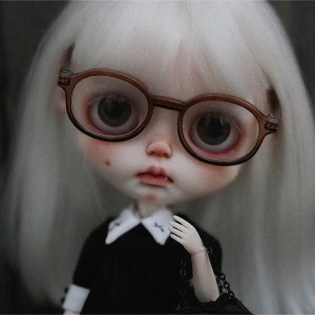 カスタムブライス 幼い かわいい 海外作家様 吸血鬼 Yuliちゃん アルビノ ハンドメイドのぬいぐるみ/人形(人形)の商品写真