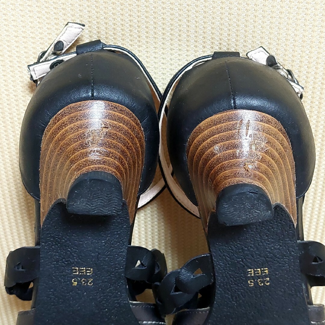 【L＆Beautiful】黒サンダル  23.5cm(EEE) レディースの靴/シューズ(サンダル)の商品写真