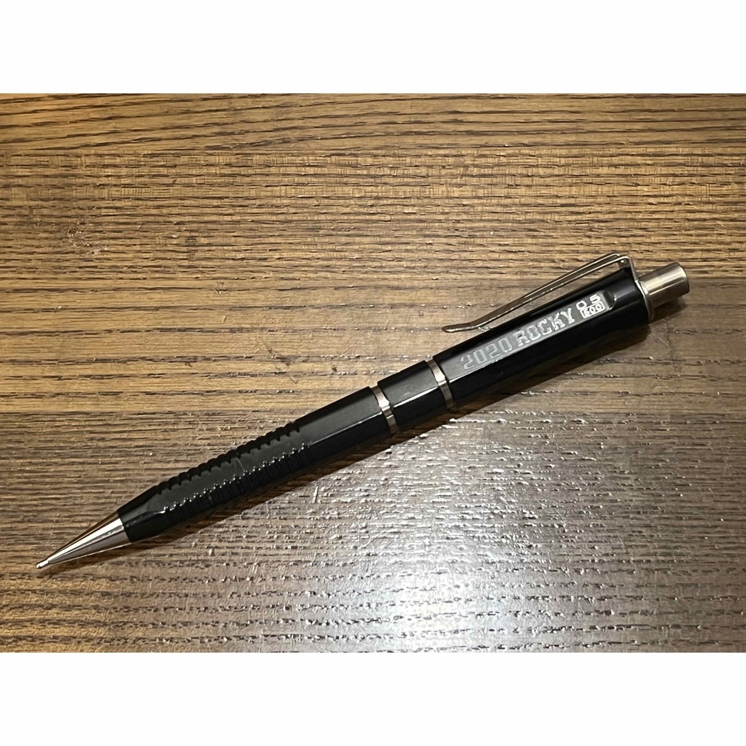 PILOT(パイロット)の2020 ROCKY シャープペンシル 0.5 PILOT 廃盤品　難あり インテリア/住まい/日用品の文房具(ペン/マーカー)の商品写真