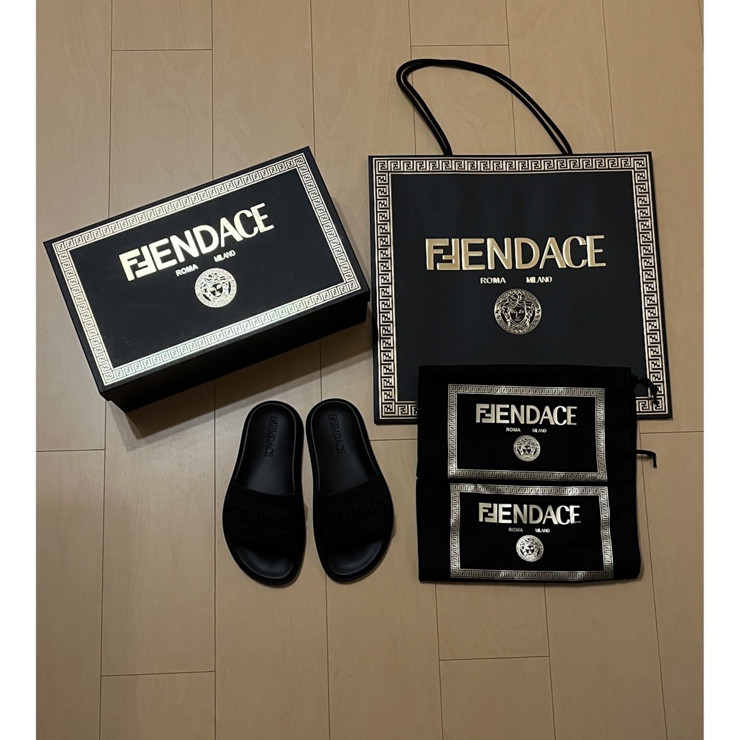 新品 FENDACE フェンダーチェ サンダル ロゴ フェンディ ヴェルサーチ