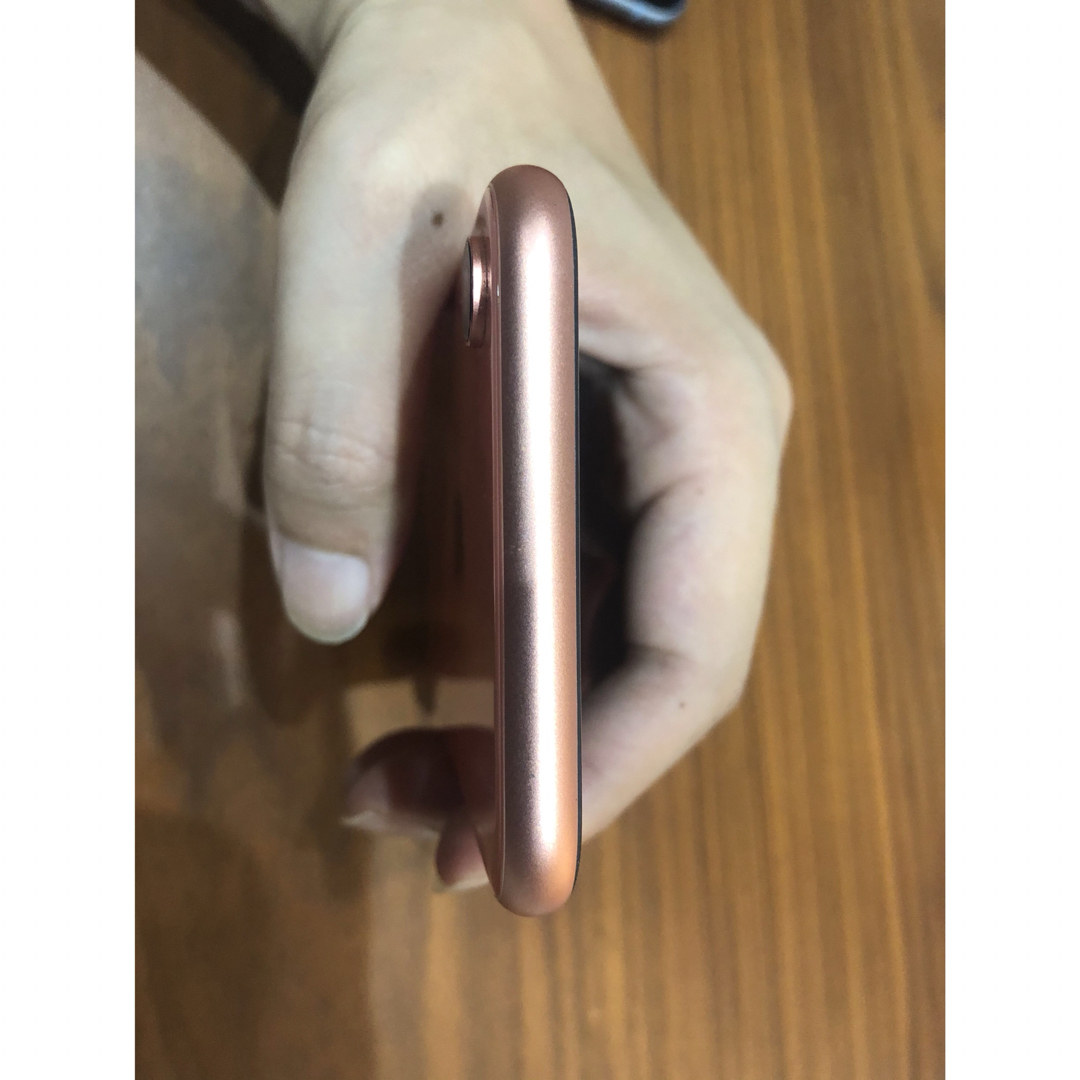 美品 iPhone XR 64GB CORAL 2