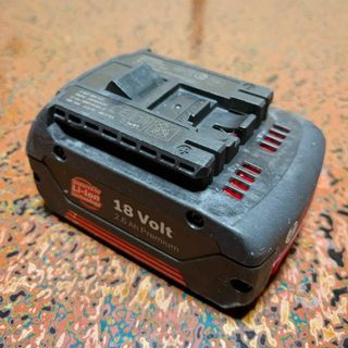 ボッシュ(BOSCH)のBOSCH ボッシュ 18V 2.6A Premium リチウムイオンバッテリー(工具/メンテナンス)