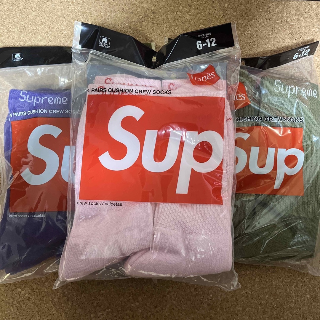 Supreme/Hanes Crew Socks