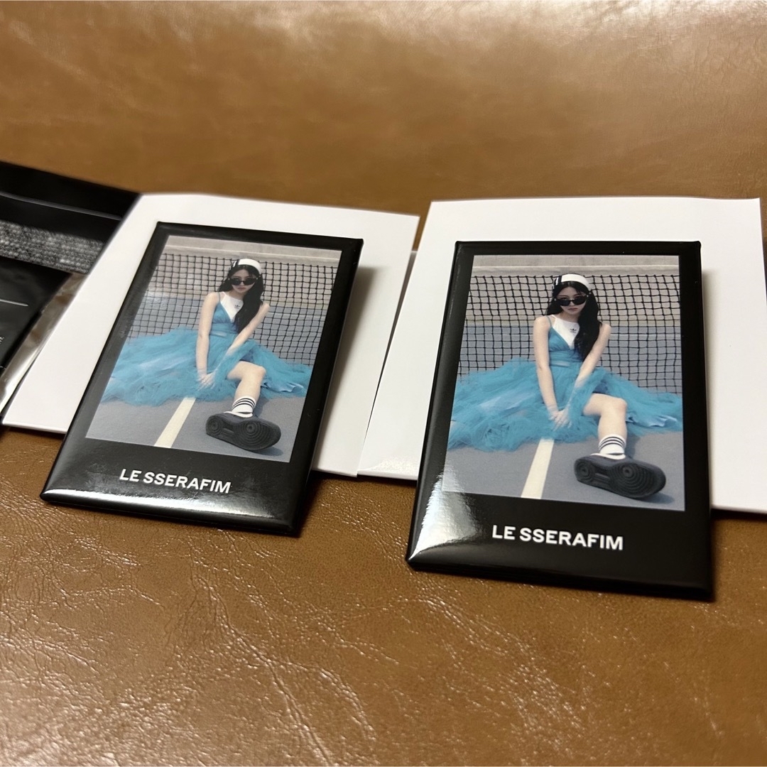 LE SSERAFIM(ルセラフィム)のLE SSERAFIM 缶バッチ　ユンジン エンタメ/ホビーのCD(K-POP/アジア)の商品写真
