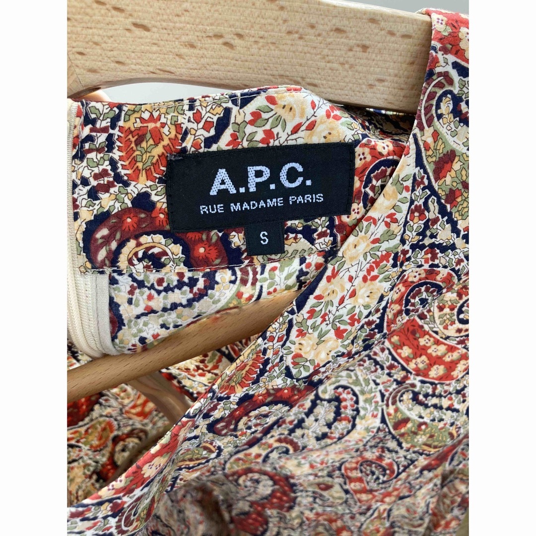 A.P.C(アーペーセー)のapc ワンピース レディースのワンピース(ひざ丈ワンピース)の商品写真