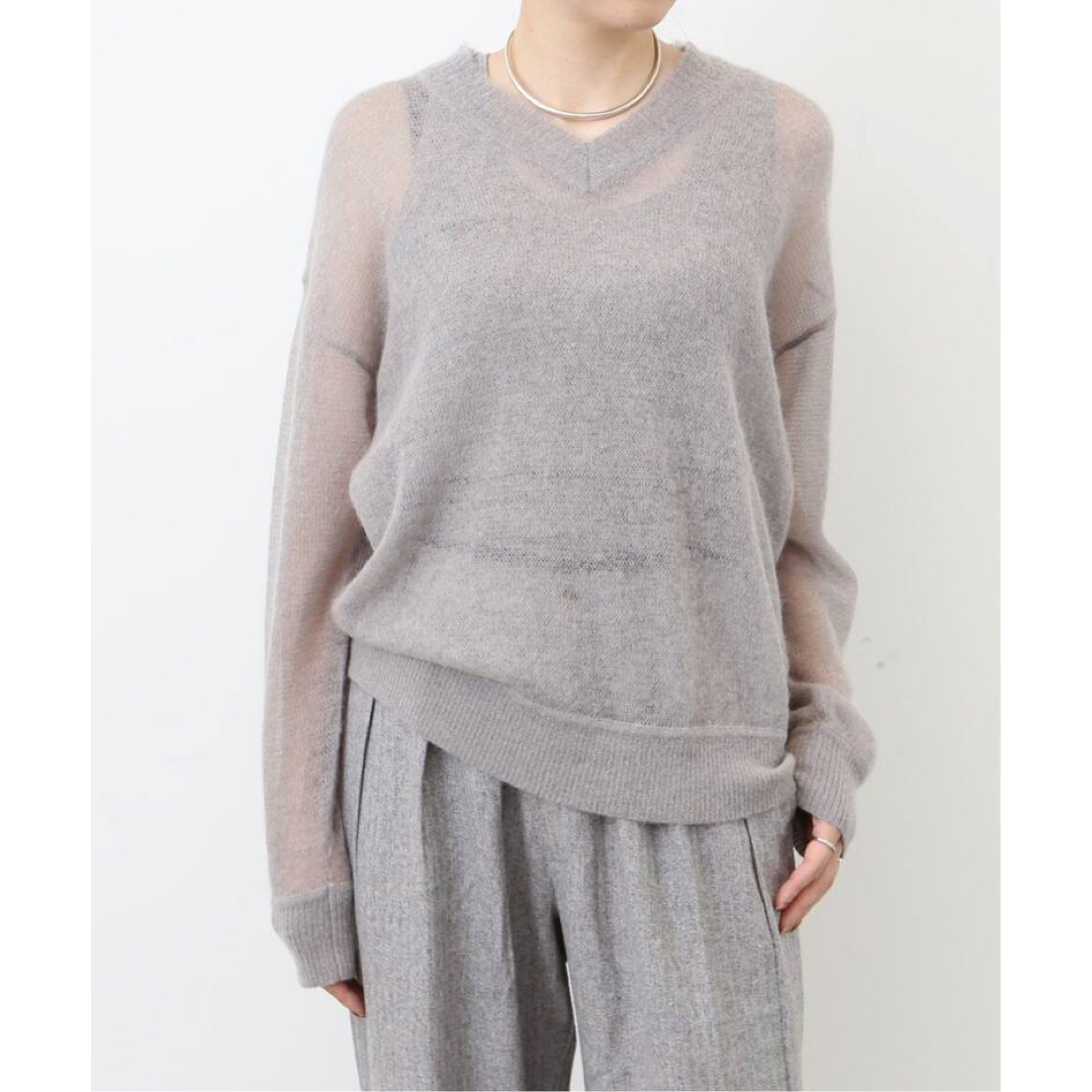 L'Appartement DEUXIEME CLASSE(アパルトモンドゥーズィエムクラス)のアパルトモン Sheer Vneck Mohair Knit グレー レディースのトップス(ニット/セーター)の商品写真