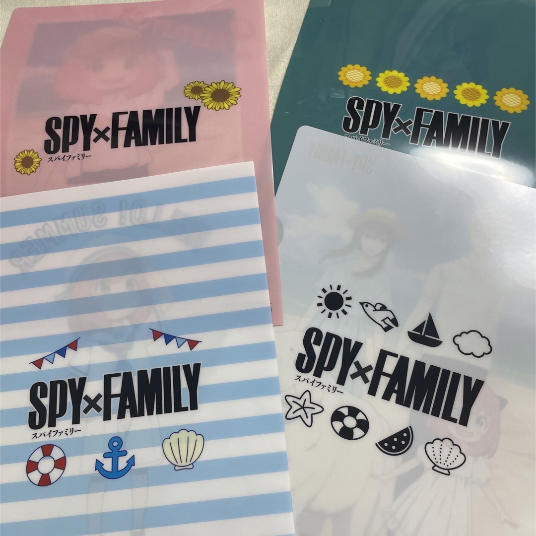 SPY×FAMILY セブン　クリアファイル　缶バッジ　各4種　コンプセット エンタメ/ホビーのアニメグッズ(クリアファイル)の商品写真