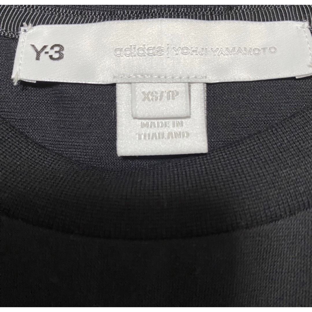 Y-3(ワイスリー)のY-3/美品/20周年Tシャツ/綿100% /黒/XS メンズのトップス(Tシャツ/カットソー(半袖/袖なし))の商品写真