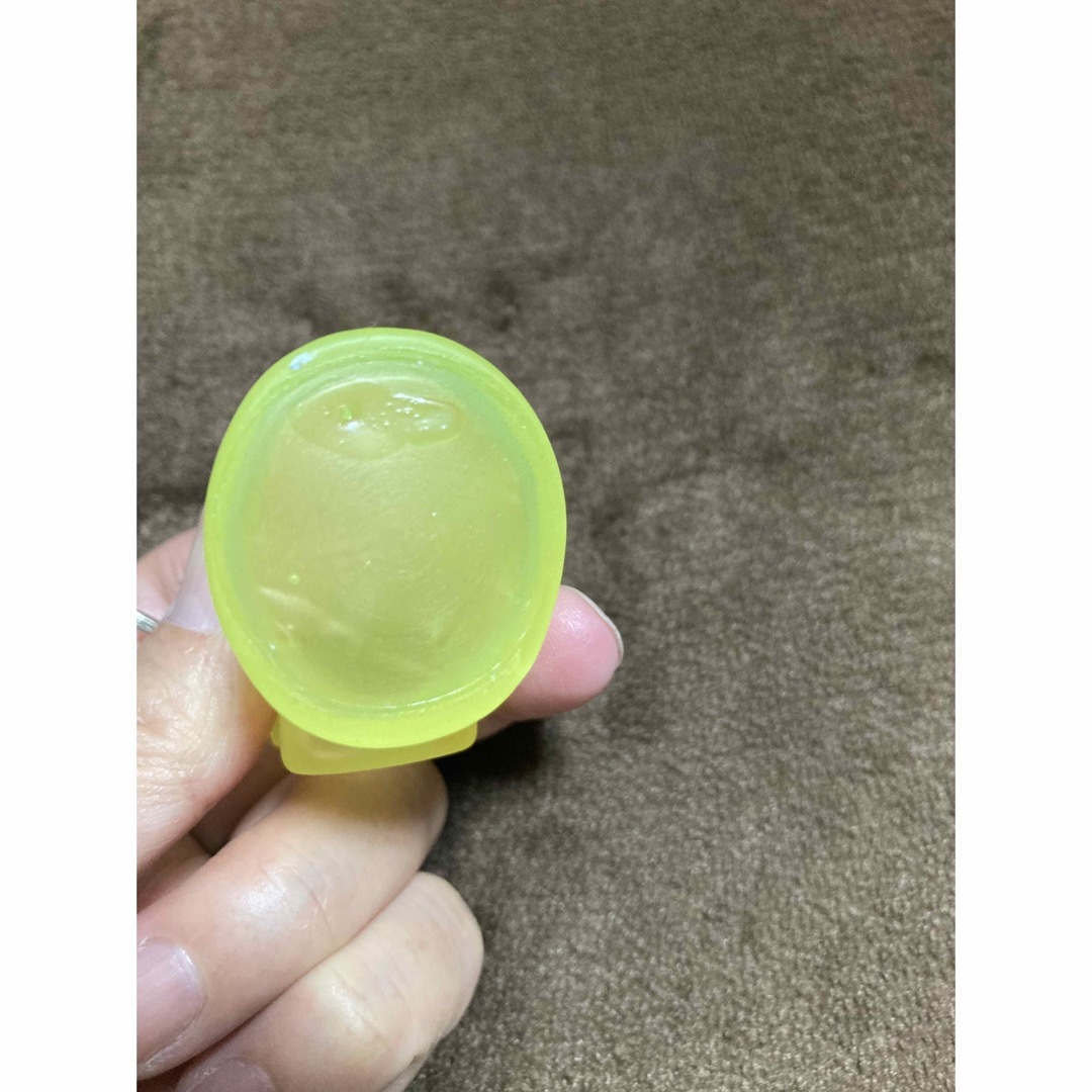 便器からウンチ　キーホルダー エンタメ/ホビーのおもちゃ/ぬいぐるみ(その他)の商品写真