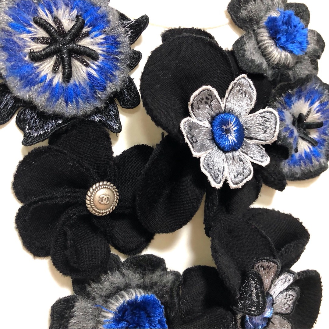 CHANEL(シャネル)のCHANEL 美品 花刺繍 トップス トレーナー レディースのトップス(トレーナー/スウェット)の商品写真