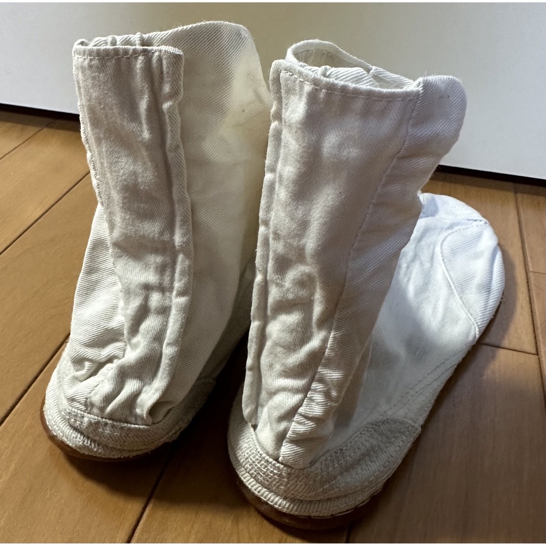 旭虎 地下足袋 7枚コハゼ 祭り足袋 まつりたび(25.5cm)ホワイト 白 メンズの靴/シューズ(その他)の商品写真