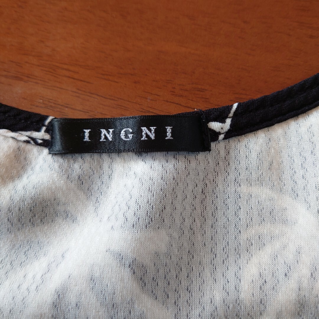 INGNI(イング)のINGNIショート丈トップス レディースのトップス(Tシャツ(半袖/袖なし))の商品写真