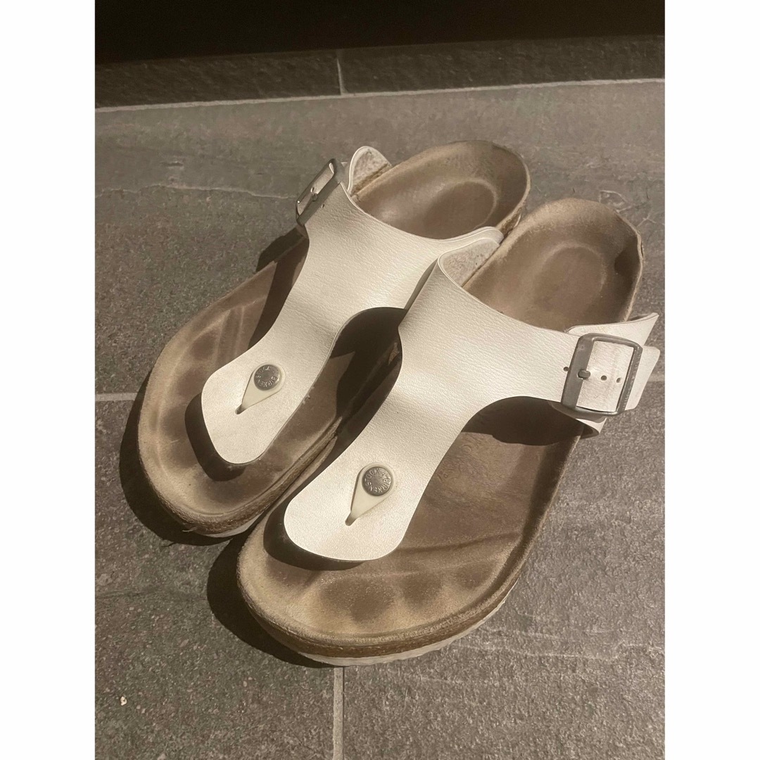 BIRKENSTOCK(ビルケンシュトック)のビルケンシュトック  サンダル　42 ホワイト　27センチ メンズの靴/シューズ(サンダル)の商品写真