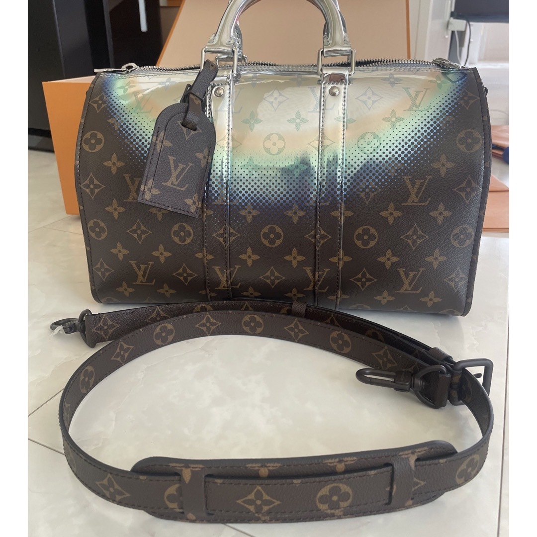 LOUIS VUITTON(ルイヴィトン)のキーポルバンドリエール35 メタリック メンズのバッグ(ボストンバッグ)の商品写真