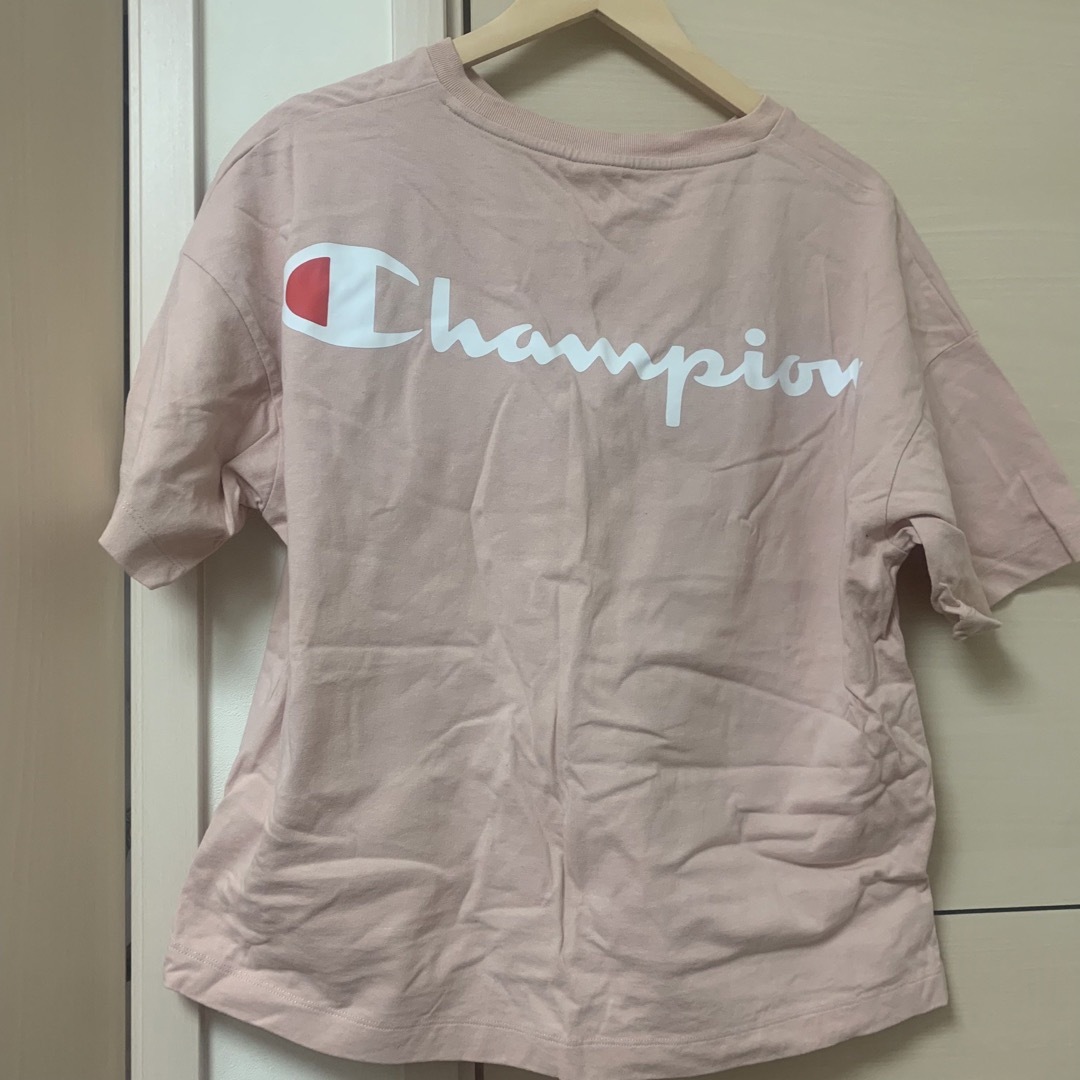 Champion(チャンピオン)のchampion 半袖Tシャツ　ライトピンク レディースのトップス(ポロシャツ)の商品写真