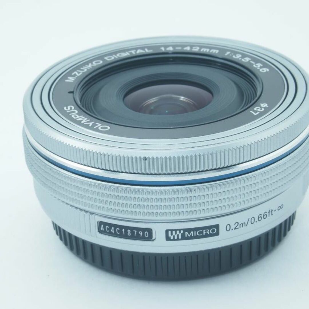 OLYMPUS(オリンパス)の❤️OLYMPUS パンケーキズームレンズ❤️14-42mm EZ❤️L8790 スマホ/家電/カメラのカメラ(レンズ(ズーム))の商品写真