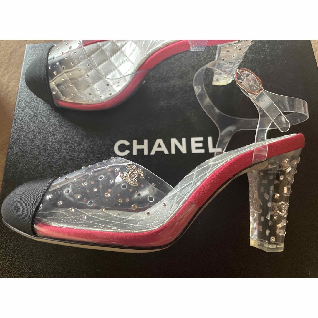 CHANEL(シャネル)の値下げ　新品CHANELサンダル レディースの靴/シューズ(サンダル)の商品写真