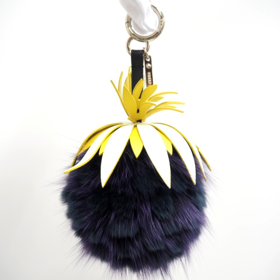 新品 フェンディ FENDI キーホルダー ポンポンチャーム ヴォルぺ ビッコローレ 白