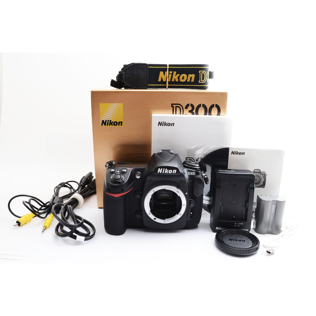 Nikon ニコン D300 ボディ シャッター数14751動作 - デジタルカメラ