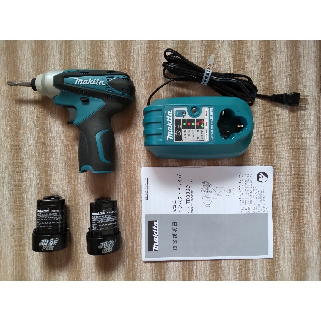 Makita(マキタ)のマキタ 充電式インパクトドライバ TD090セット 10.8v スポーツ/アウトドアの自転車(工具/メンテナンス)の商品写真