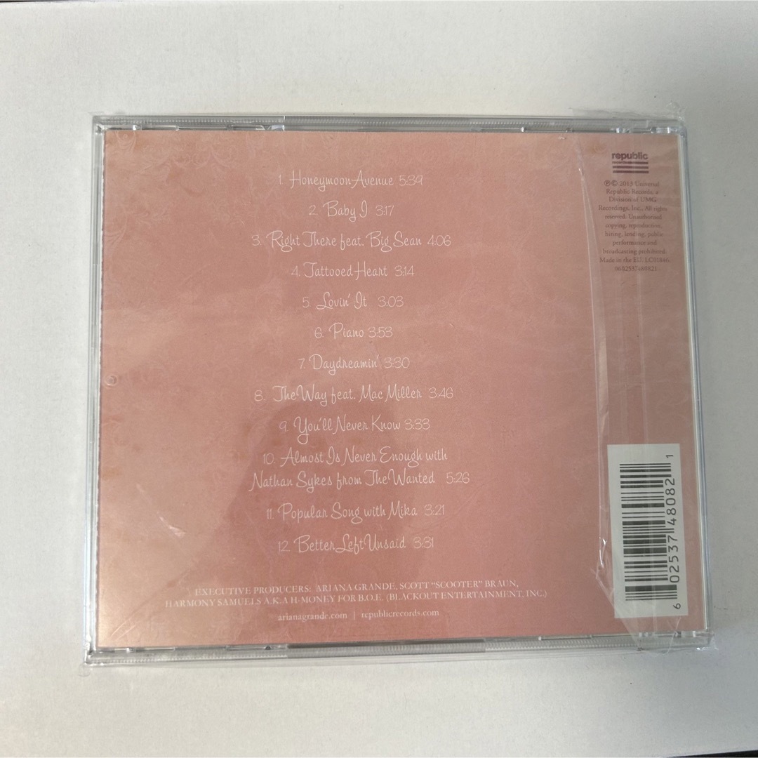 アリアナ・グランデ　YOURS TRULY 輸入盤 エンタメ/ホビーのCD(ポップス/ロック(洋楽))の商品写真