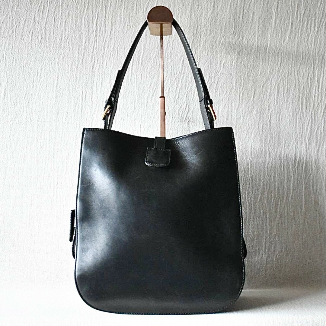 PELLE BORSA ペレボルサ　ショルダーバッグ  ゴールド金具