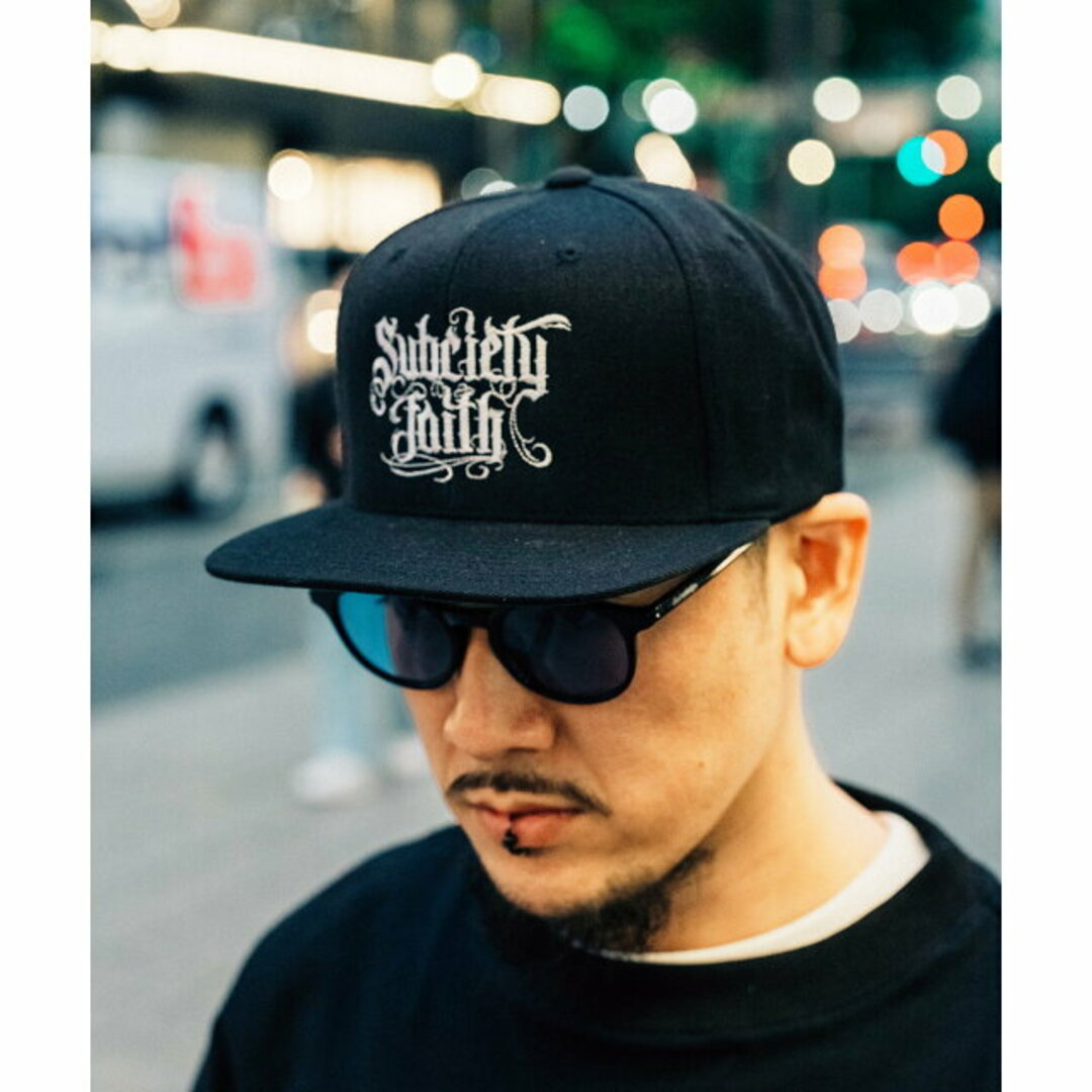 Subciety(サブサエティ)の【BLACK/WHITE】【FREE】SNAP BACK CAP-faith- レディースの帽子(キャップ)の商品写真