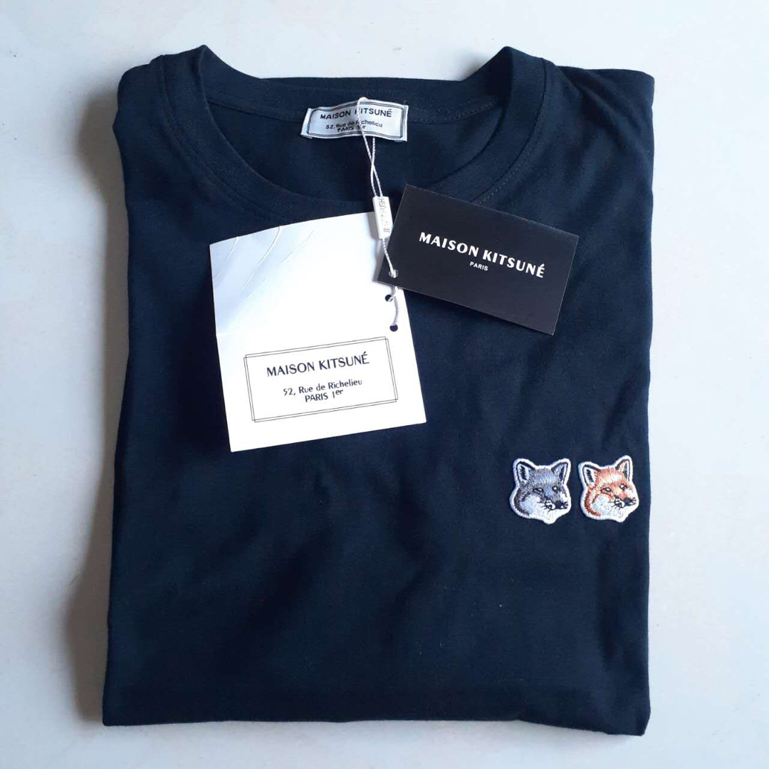 MAISON KITSUNE'(メゾンキツネ)のMAISON KITSUNE メゾンキツネ 刺繍ロゴ　フォックス Tシャツ  レディースのトップス(Tシャツ(半袖/袖なし))の商品写真