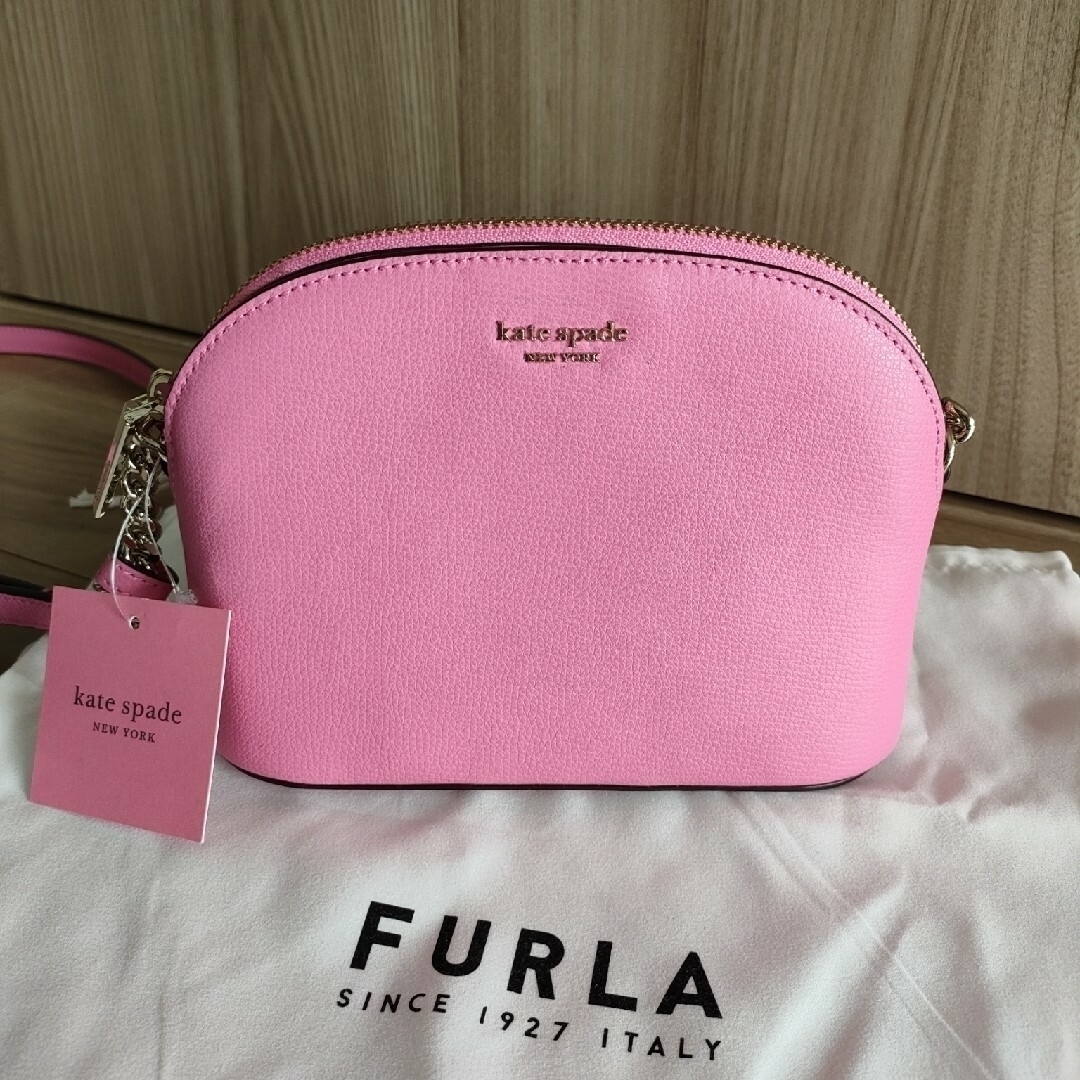 kate spade　ケイトスペードショルダーバッグマグネット式ポケット×1付属品