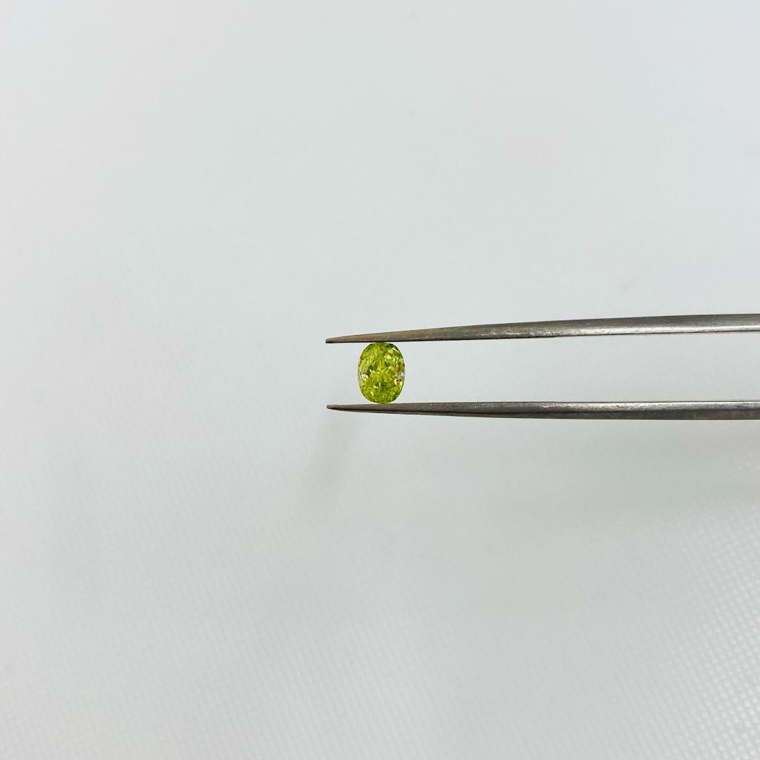 FANCY INTENSE YELLOW GREEN 0.342ct OV レディースのアクセサリー(その他)の商品写真