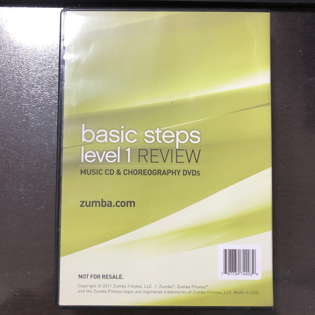 Zumba(ズンバ)の未使用品　ズンバ basic steps level 1  エンタメ/ホビーのDVD/ブルーレイ(スポーツ/フィットネス)の商品写真