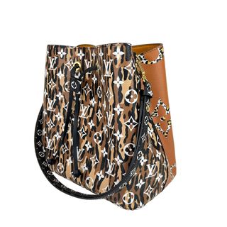 LOUIS VUITTON - 極美品 ルイヴィトン モノグラムジャングルネオノエ LOUIS VUITTON - 極美品 ルイヴィトン モノグラムジャングルネオノエ
