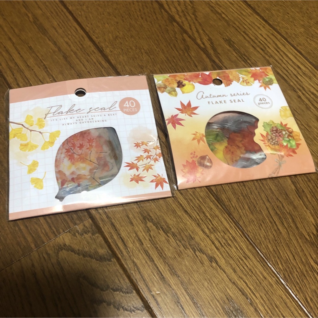 キャンドゥ フレークシール 秋の風景柄 紅葉&木の実 4点の通販 by みど